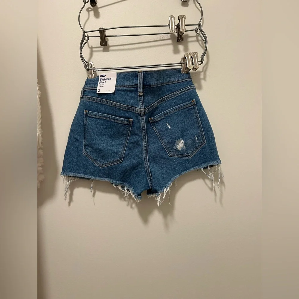 NWT size 2 old navy jean shorts! - Picture 2 of 4